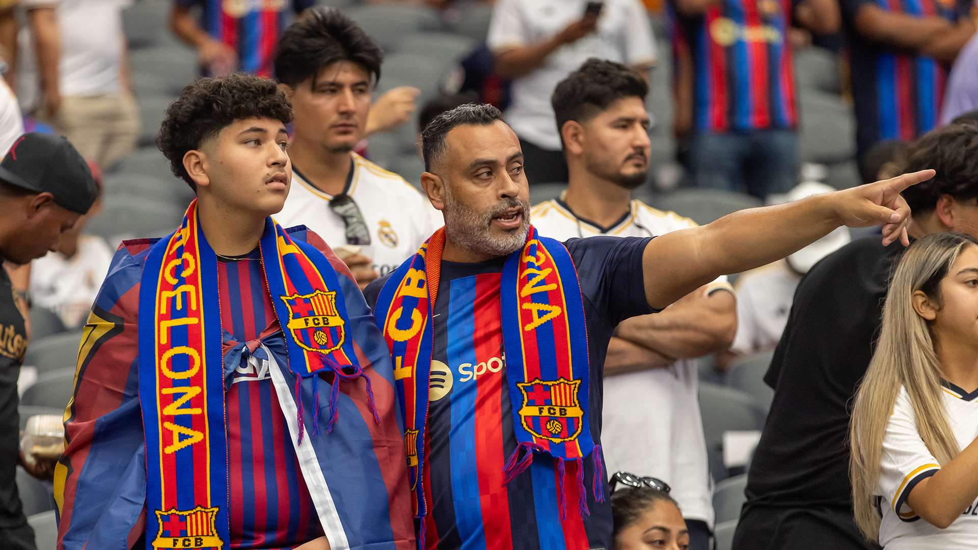 在南极包饺子！长城站建站40周年庆祝活动中国味满满.