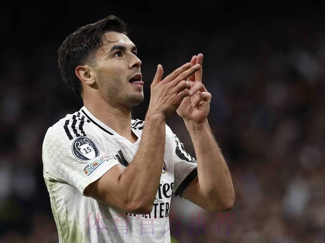 马卡:迪亚斯已赢得主力位置 卡马文加已大不如前 马卡:迪亚斯已赢得主力位置 卡马文加已大不如前